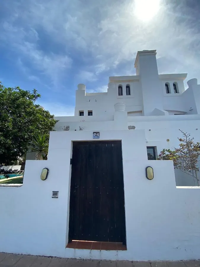Villa El Roque Коральео